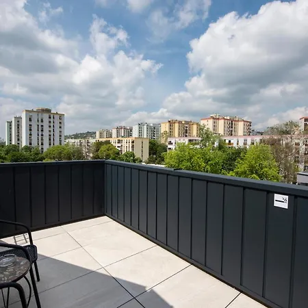 Apartment View- Free Parking