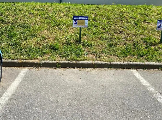 View- Free Parking