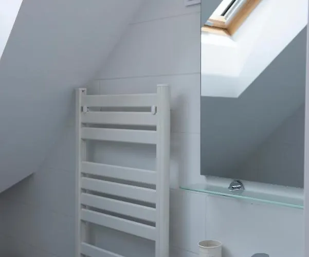 View- Free Parking *